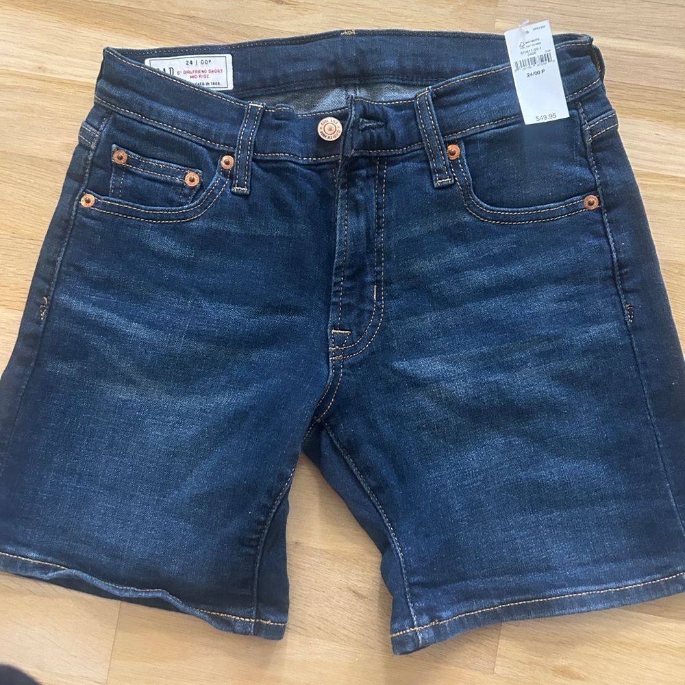 GAP Girlfriend Shirt Mid Rise Jean shorts